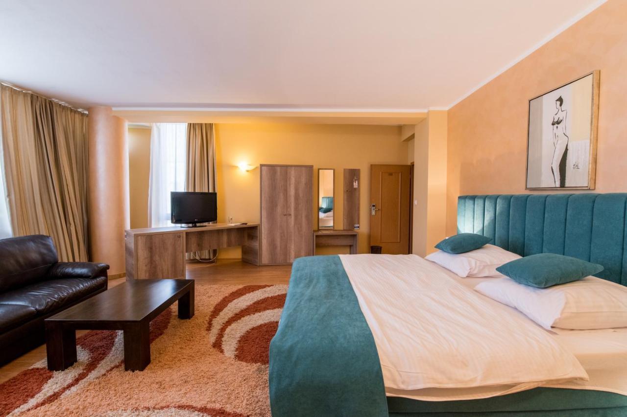 Hotel Perla Тимишоара Экстерьер фото