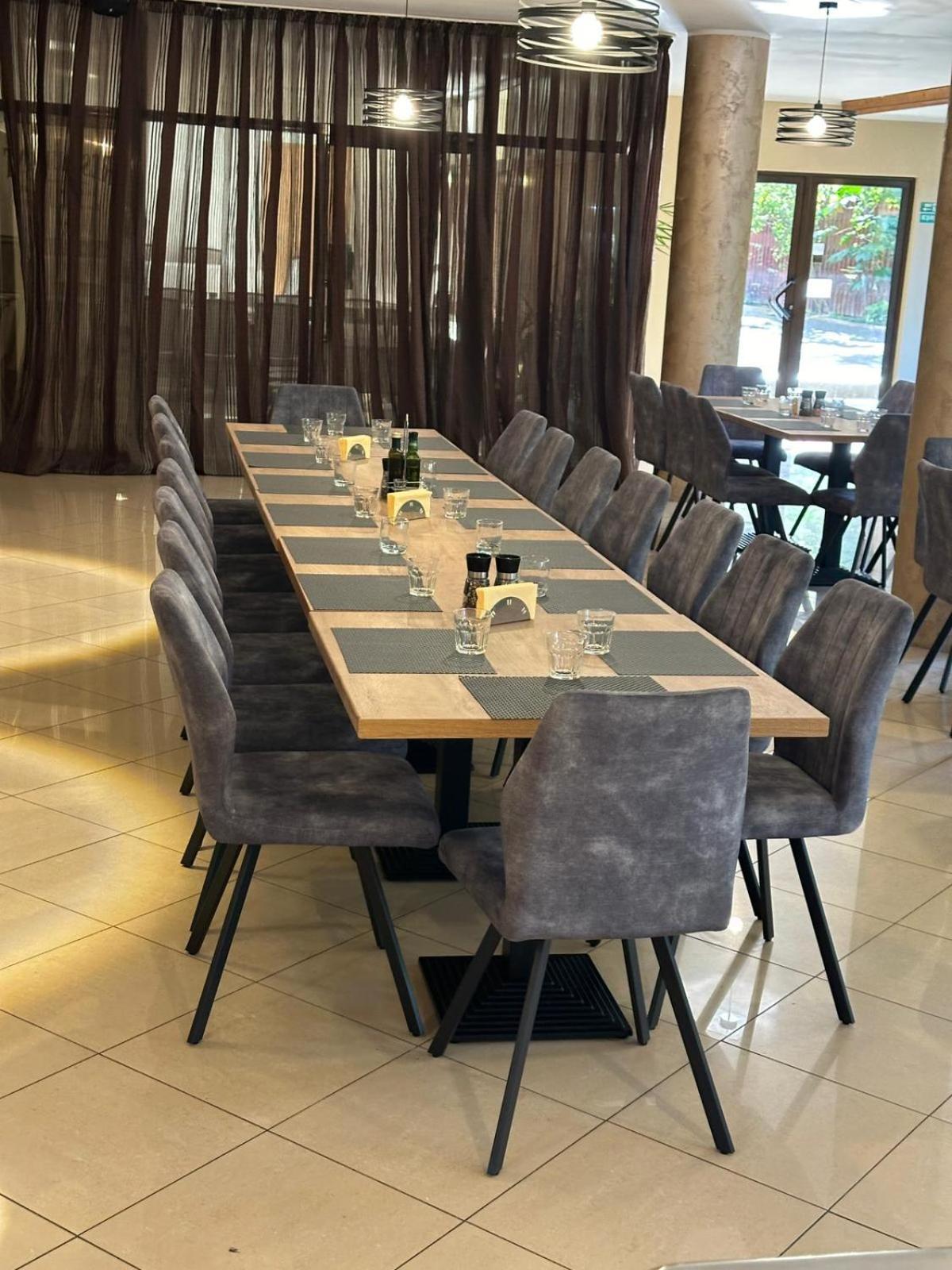 Hotel Perla Тимишоара Экстерьер фото