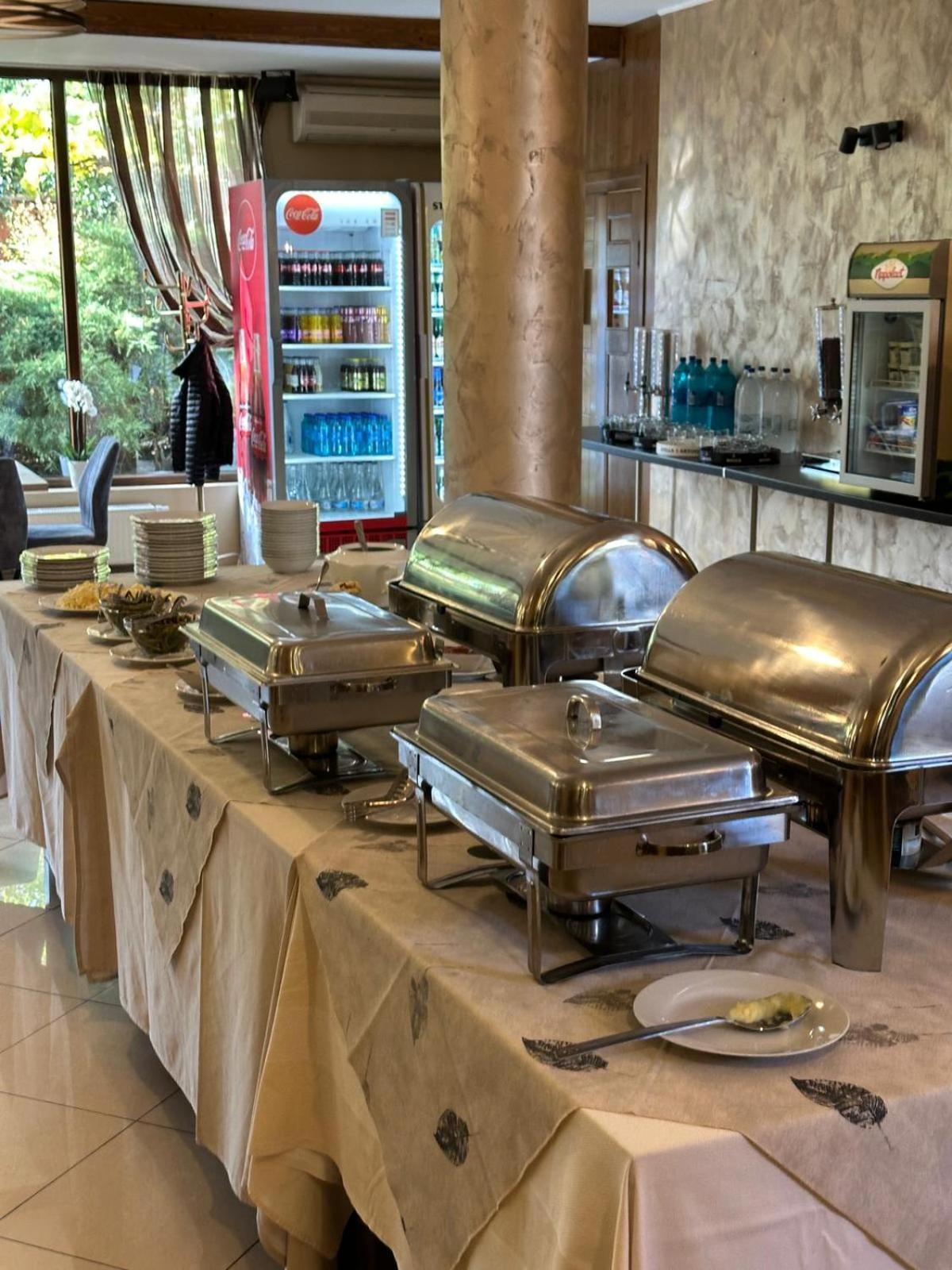 Hotel Perla Тимишоара Экстерьер фото